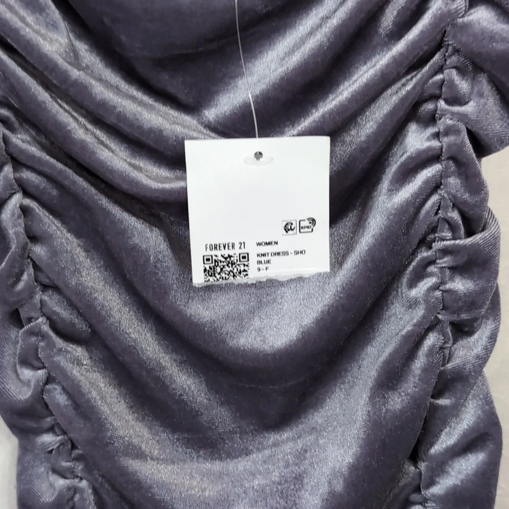 Forever 21 Silver Blue Velvet Ruched Bodycon Dress Size Medium New with Tag - Picture 3 of 6